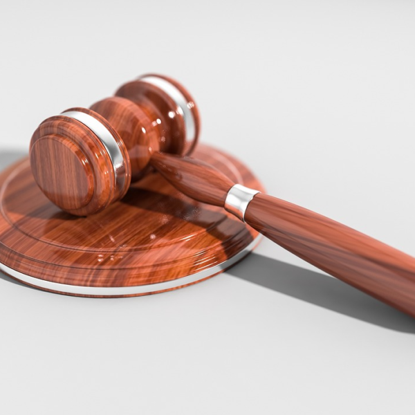 Franchisee Attorney: Why Legal Guidance Matters When Investing in a Franchise